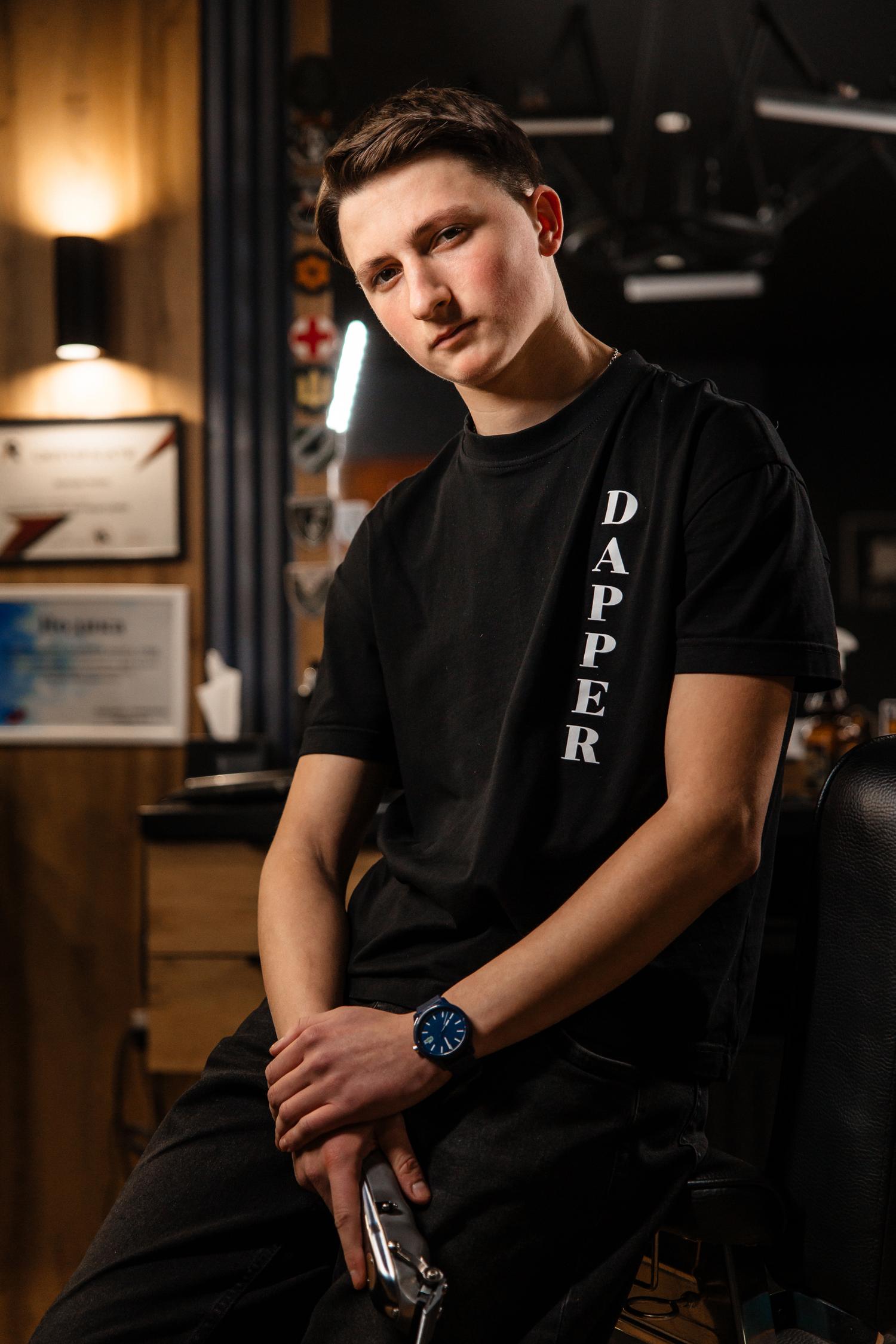 Назар Гривнак  Middle barber